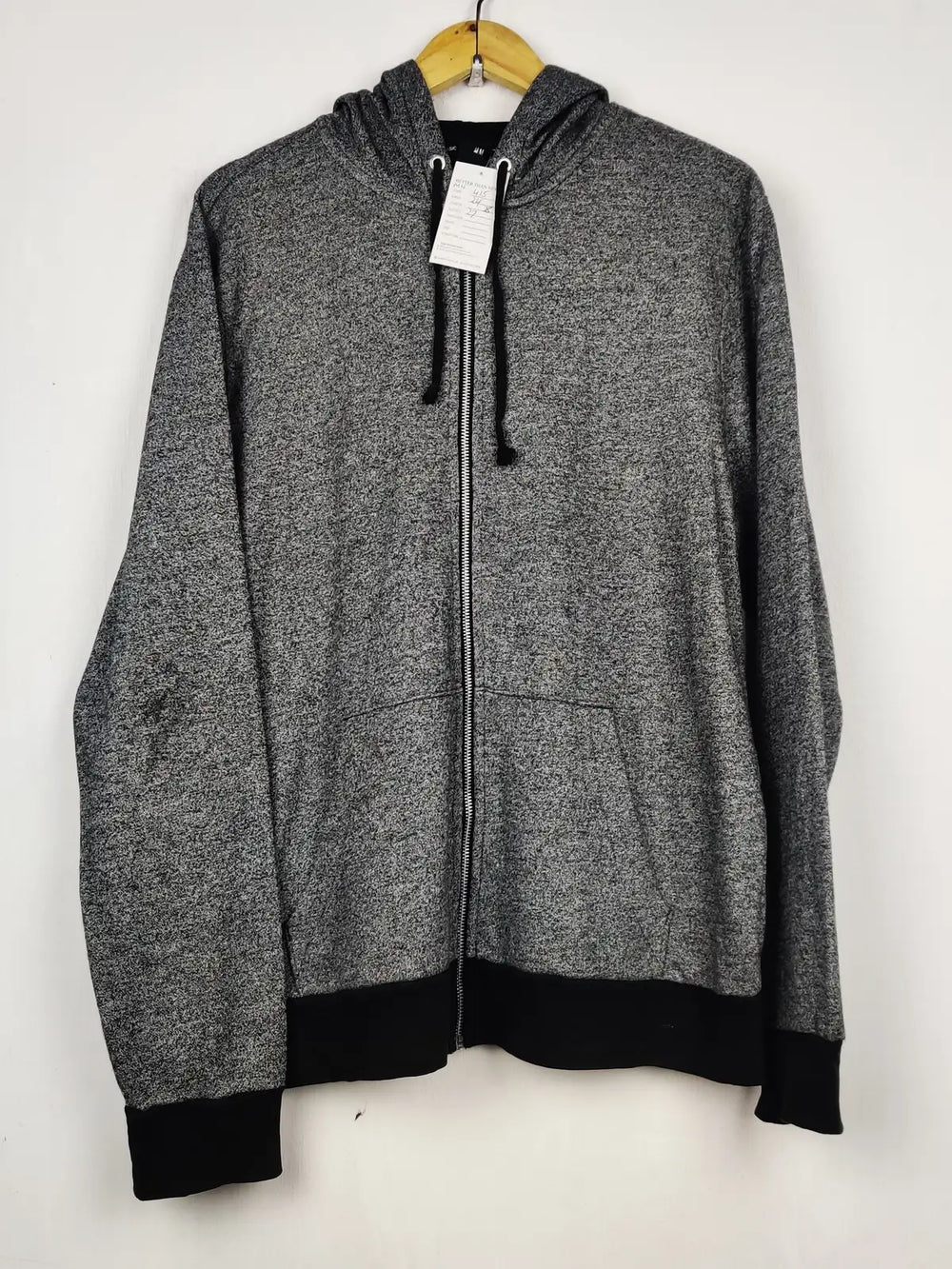 Buy online pre-used pre-loved 100% authentic & Original branded H&M (MH-415) available in Pakistan. Top international brands avilable.