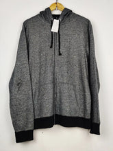 Buy online pre-used pre-loved 100% authentic & Original branded H&M (MH-415) available in Pakistan. Top international brands avilable.