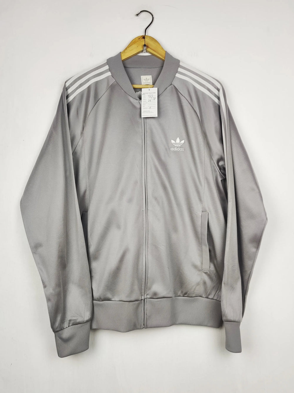 Buy online pre-used pre-loved 100% authentic & Original branded A.D.I.D.A.S (MH-677) available in Pakistan. Top international brands avilable.