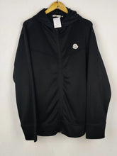 Buy online pre-used pre-loved 100% authentic & Original branded Moncler (MH-742) available in Pakistan. Top international brands avilable.