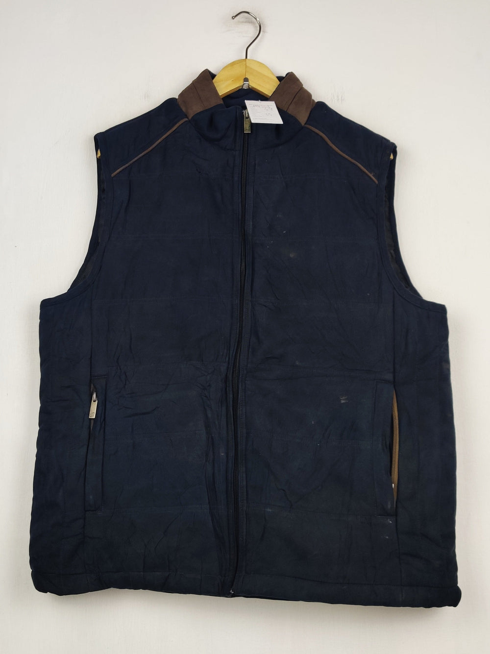 Buy online pre-used pre-loved 100% authentic & Original branded Unknown Brand (MJ-123) available in Pakistan. Top international brands avilable.