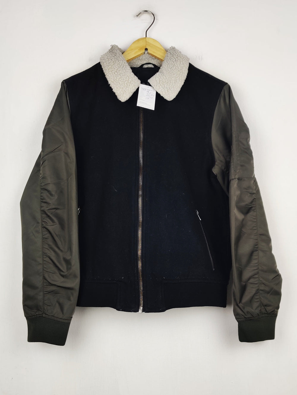 Buy online pre-used pre-loved 100% authentic & Original branded River Island (MJ-16) available in Pakistan. Top international brands avilable.