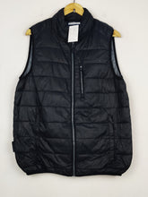 Buy online pre-used pre-loved 100% authentic & Original branded Mountain Warehouse (MJ-234) available in Pakistan. Top international brands avilable.