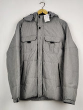 Buy online pre-used pre-loved 100% authentic & Original branded Jack & Jones (MJ-25) available in Pakistan. Top international brands avilable.