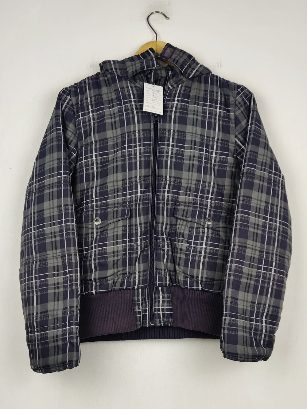 Buy online pre-used pre-loved 100% authentic & Original branded Tom Tailor (MJ-262) available in Pakistan. Top international brands avilable.