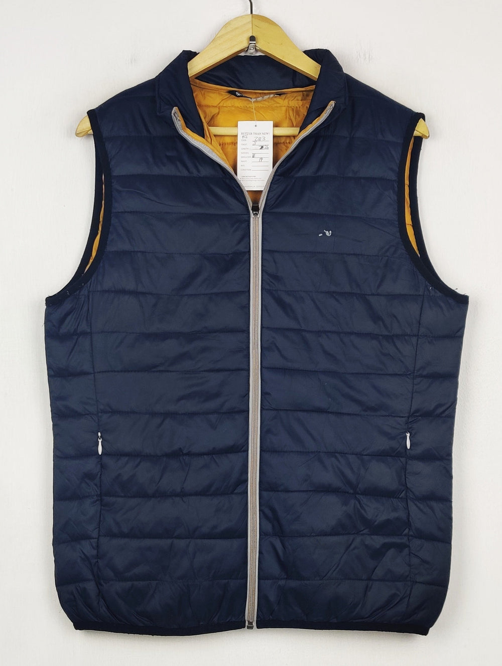 Buy online pre-used pre-loved 100% authentic & Original branded Bershka (MJ-283) available in Pakistan. Top international brands avilable.