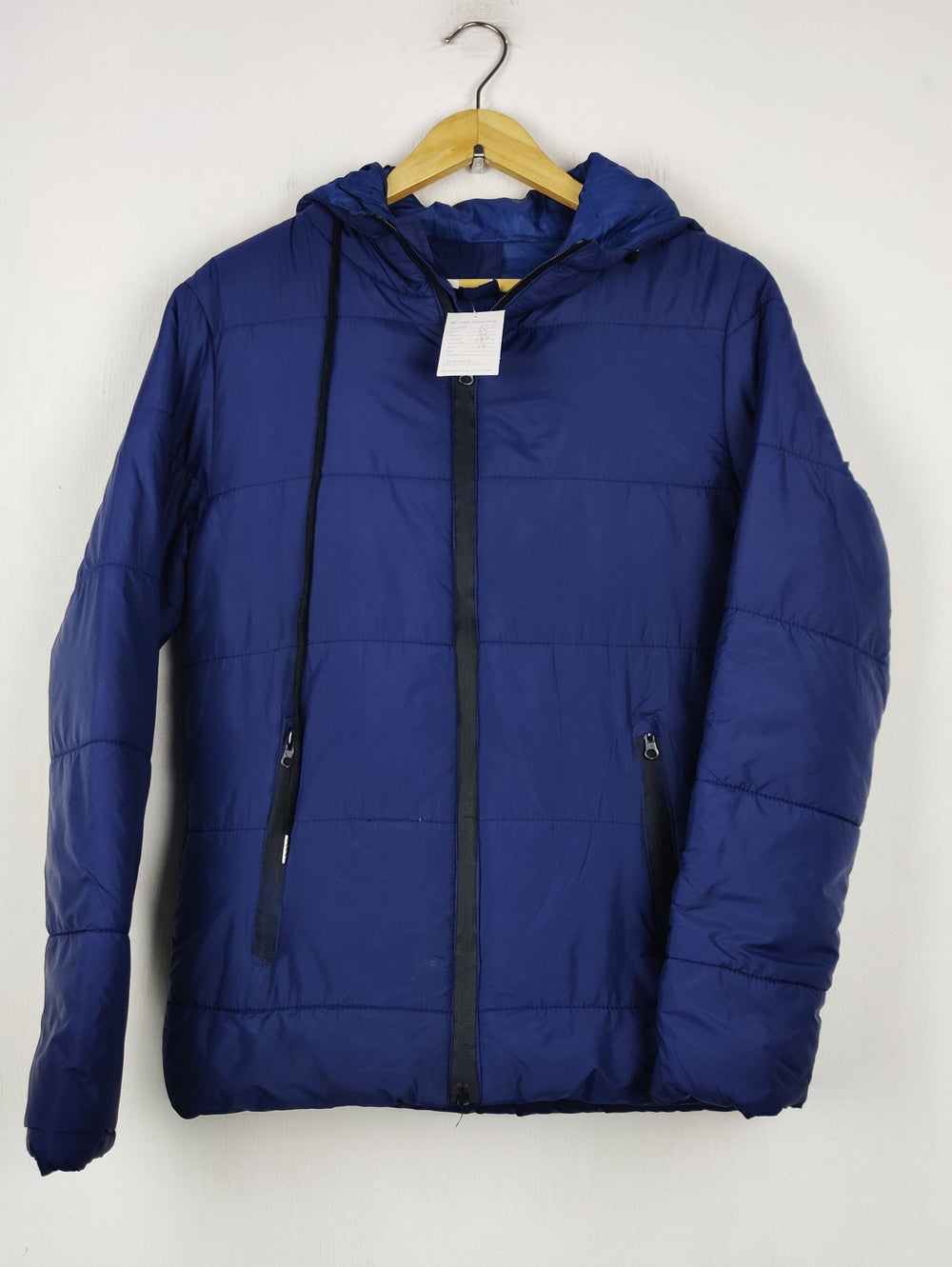 Buy online pre-used pre-loved 100% authentic & Original branded Unknown Brand (MJ-300) available in Pakistan. Top international brands avilable.