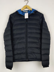 Buy online pre-used pre-loved 100% authentic & Original branded Mountain Warehouse (MJ-310) available in Pakistan. Top international brands avilable.