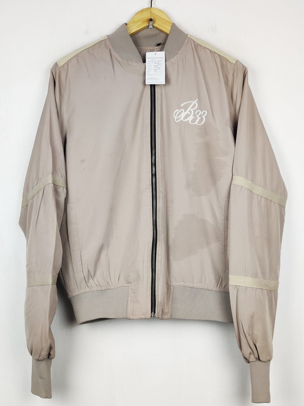 Buy online pre-used pre-loved 100% authentic & Original branded Unknown Brand (MJ-317) available in Pakistan. Top international brands avilable.