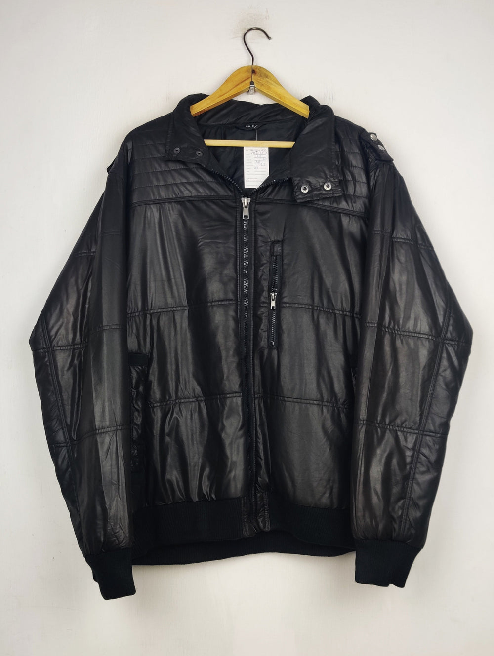 Buy online pre-used pre-loved 100% authentic & Original branded Unknown Brand (MJ-357) available in Pakistan. Top international brands avilable.