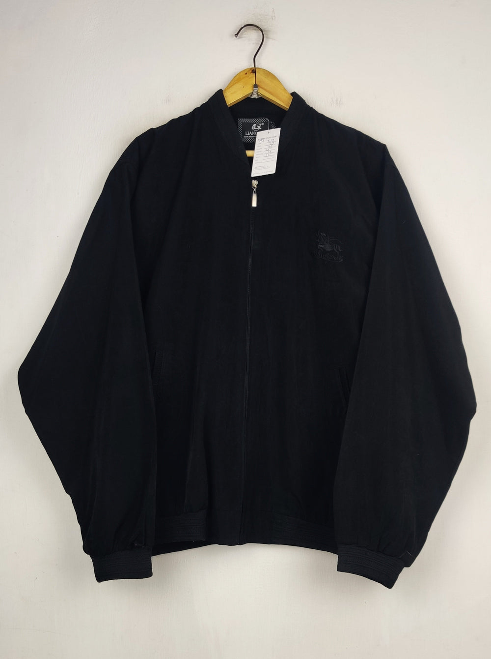 Buy online pre-used pre-loved 100% authentic & Original branded Liang Shou (MJ-372) available in Pakistan. Top international brands avilable.