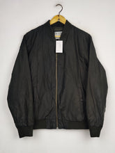 Buy online pre-used pre-loved 100% authentic & Original branded Tu (MJ-375) available in Pakistan. Top international brands avilable.