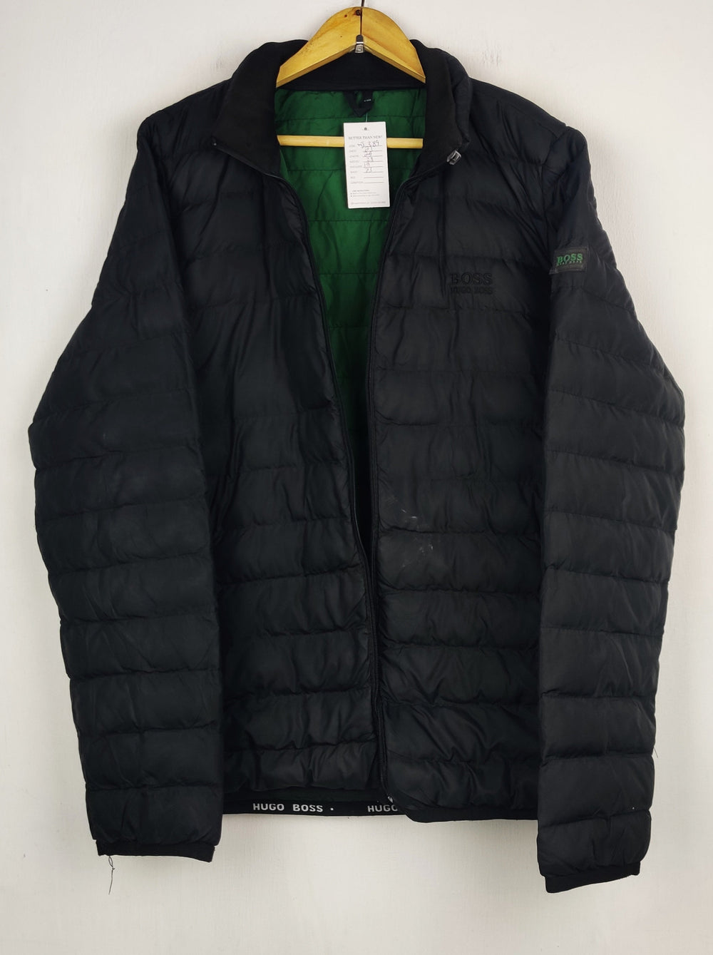 Buy online pre-used pre-loved 100% authentic & Original branded H.U.G.O B.O.S.S (MJ-389) available in Pakistan. Top international brands avilable.