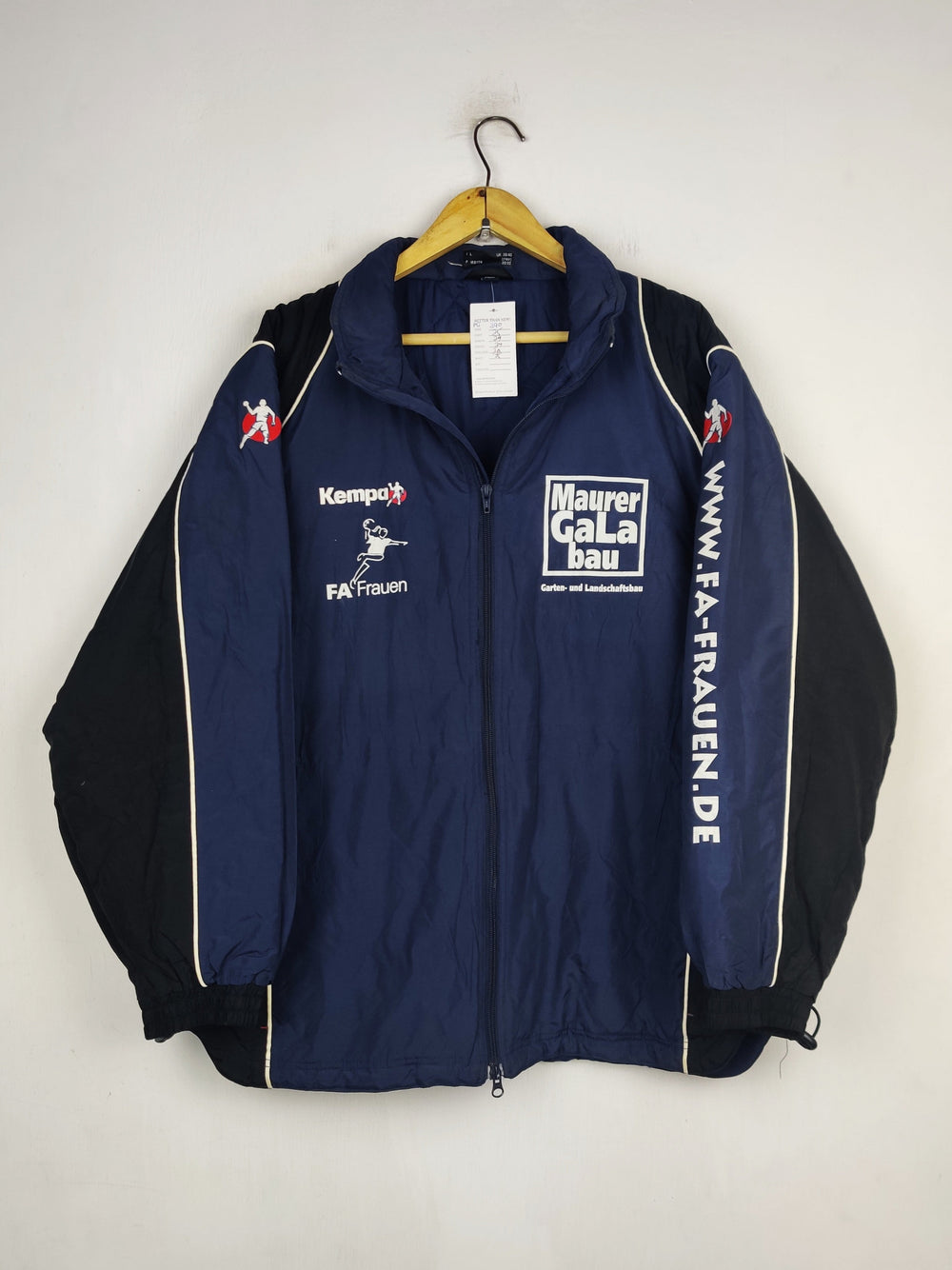 Buy online pre-used pre-loved 100% authentic & Original branded Unknown Brand (MJ-390) available in Pakistan. Top international brands avilable.