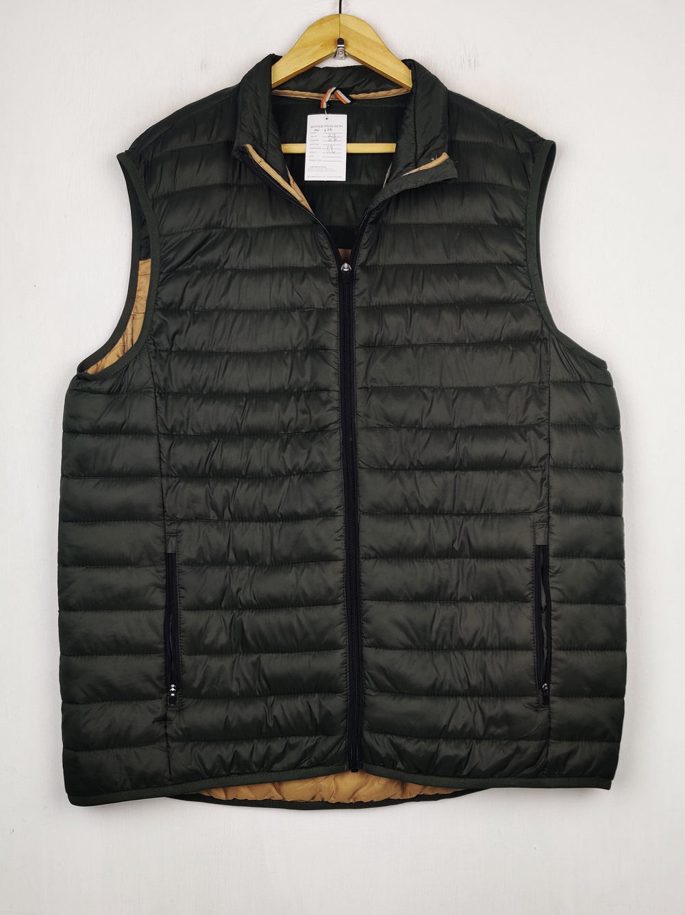 Buy online pre-used pre-loved 100% authentic & Original branded Unknown Brand (MJ-426) available in Pakistan. Top international brands avilable.