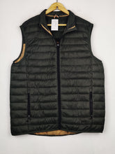 Buy online pre-used pre-loved 100% authentic & Original branded Unknown Brand (MJ-426) available in Pakistan. Top international brands avilable.