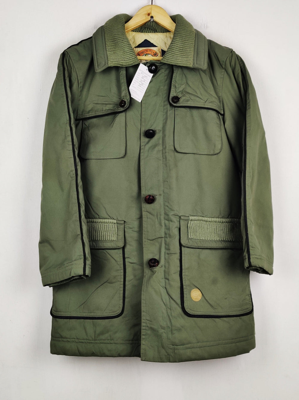 Buy online pre-used pre-loved 100% authentic & Original branded Fishing Wear (MJ-540) available in Pakistan. Top international brands avilable.