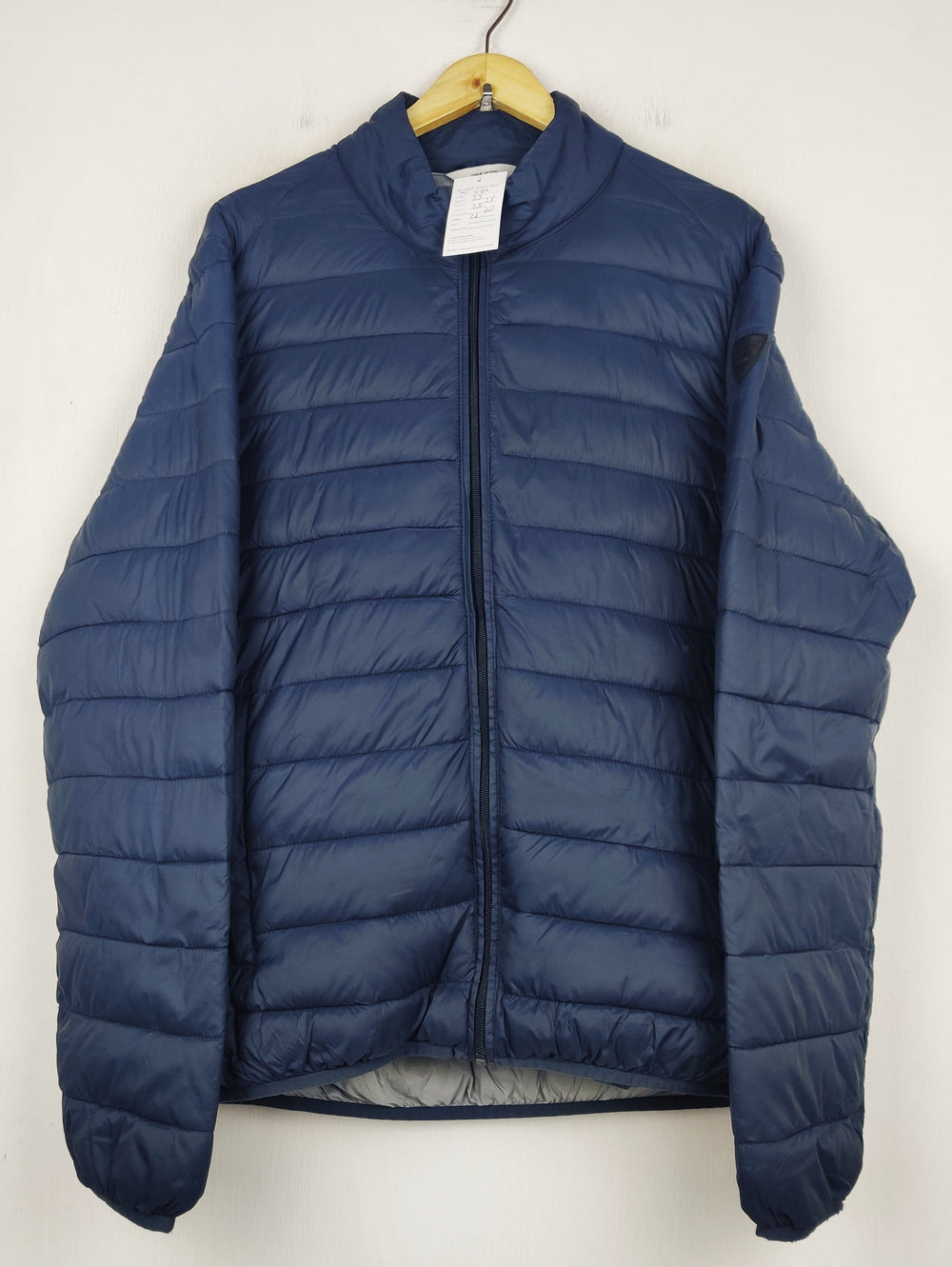 Buy online pre-used pre-loved 100% authentic & Original branded Isolid (MJ-582) available in Pakistan. Top international brands avilable.