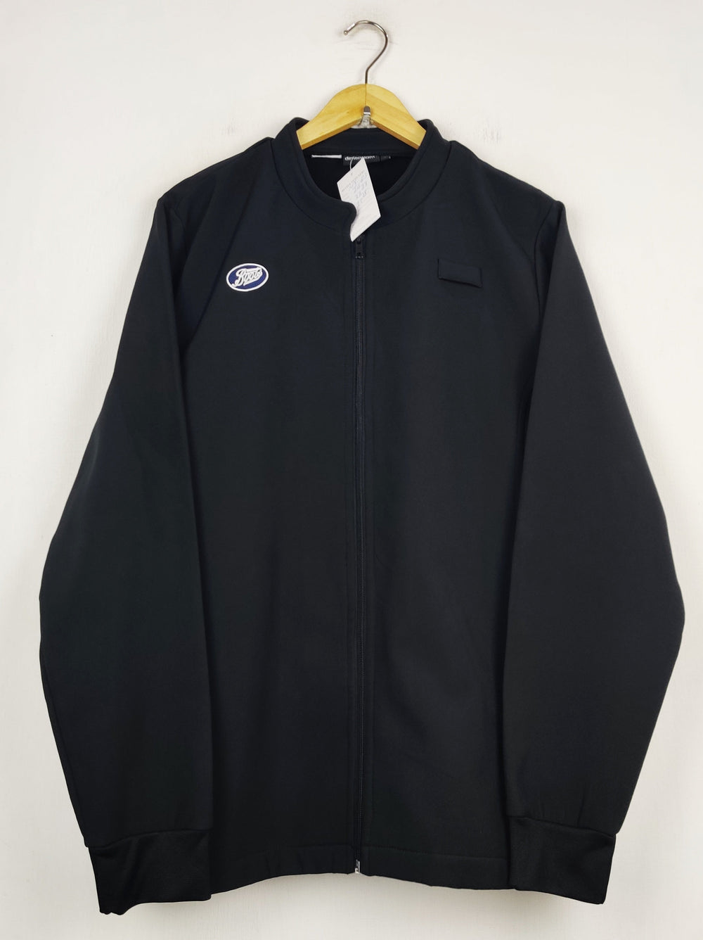 Buy online pre-used pre-loved 100% authentic & Original branded Dimensions (MJ-83) available in Pakistan. Top international brands avilable.