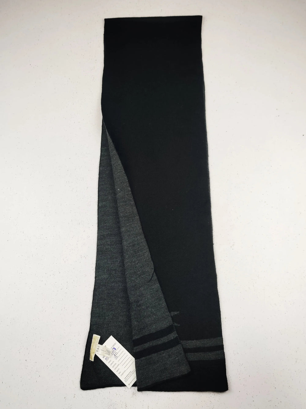 Buy online pre-used pre-loved 100% authentic & Original branded M.I.C.H.A.E.L K.O.R.S (MS-1007) available in Pakistan. Top international brands avilable.