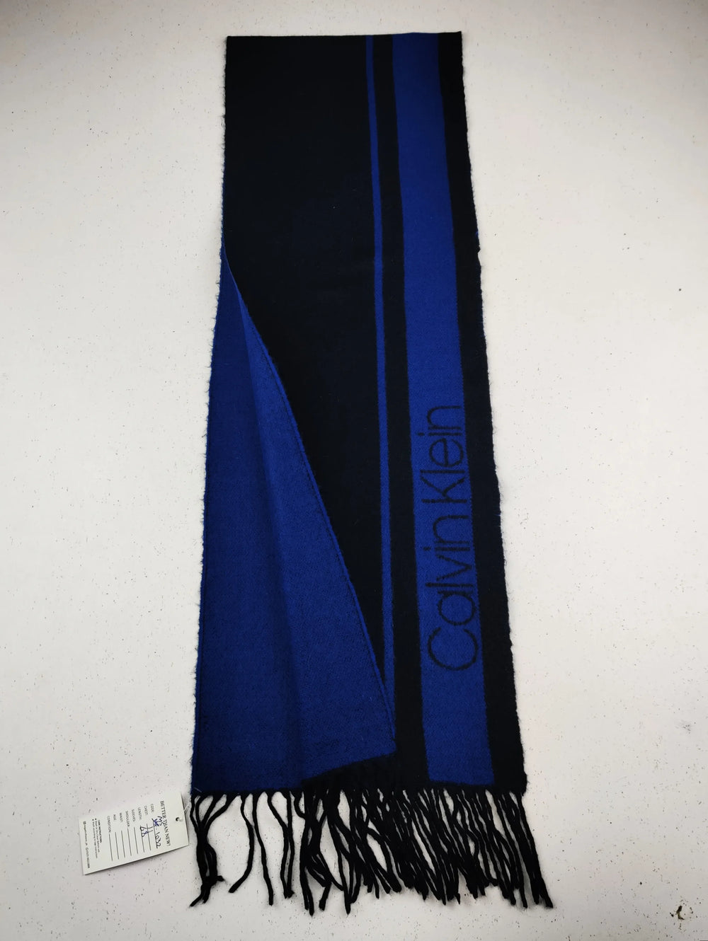 Buy online pre-used pre-loved 100% authentic & Original branded C.H.R.I.S.T.I.A.N D.I.O.R (MS-1032) available in Pakistan. Top international brands avilable.