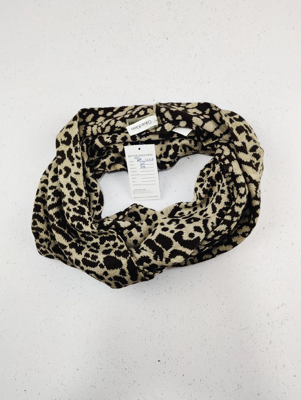 Buy online pre-used pre-loved 100% authentic & Original branded C.A.L.V.I.N K.L.E.I.N (MS-1038) available in Pakistan. Top international brands avilable.