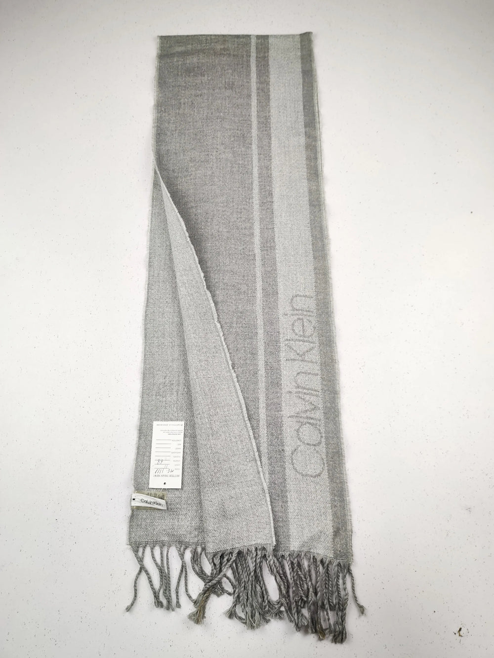 Buy online pre-used pre-loved 100% authentic & Original branded C.A.L.V.I.N K.L.E.I.N (MS-1111) available in Pakistan. Top international brands avilable.