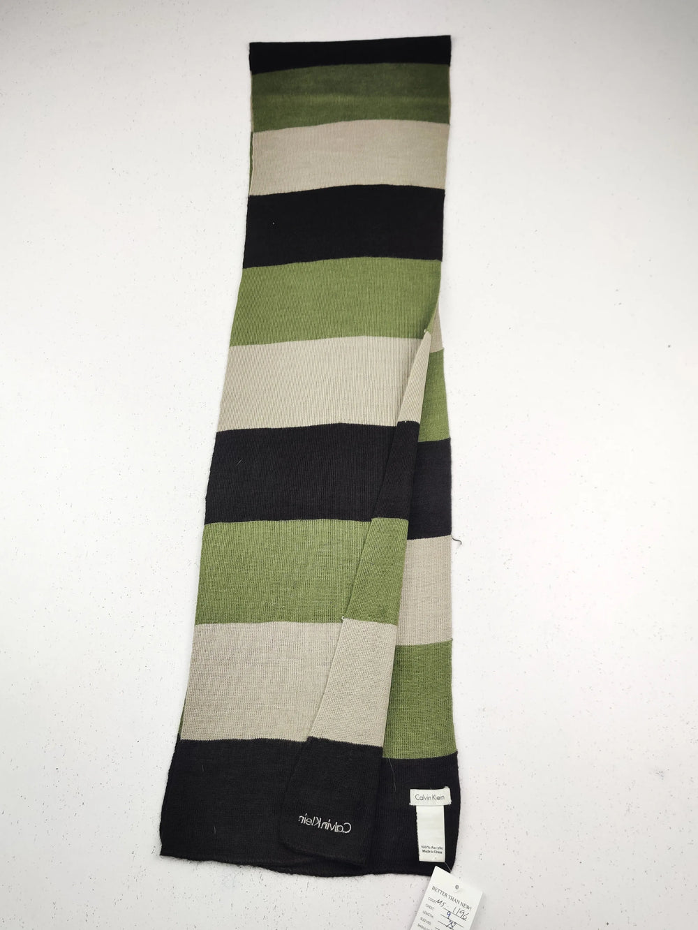 Buy online pre-used pre-loved 100% authentic & Original branded C.A.L.V.I.N K.L.E.I.N (MS-1196) available in Pakistan. Top international brands avilable.