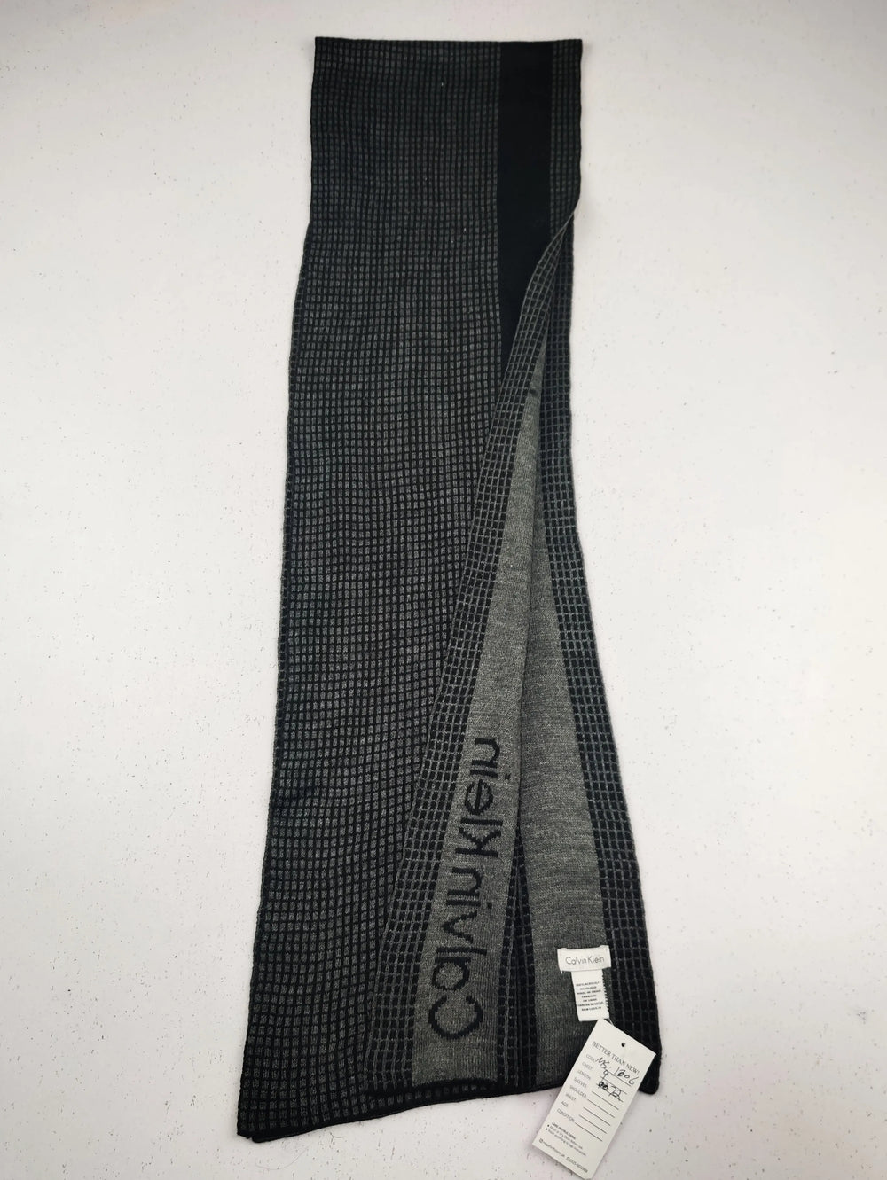 Buy online pre-used pre-loved 100% authentic & Original branded C.A.L.V.I.N K.L.E.I.N (MS-1206) available in Pakistan. Top international brands avilable.