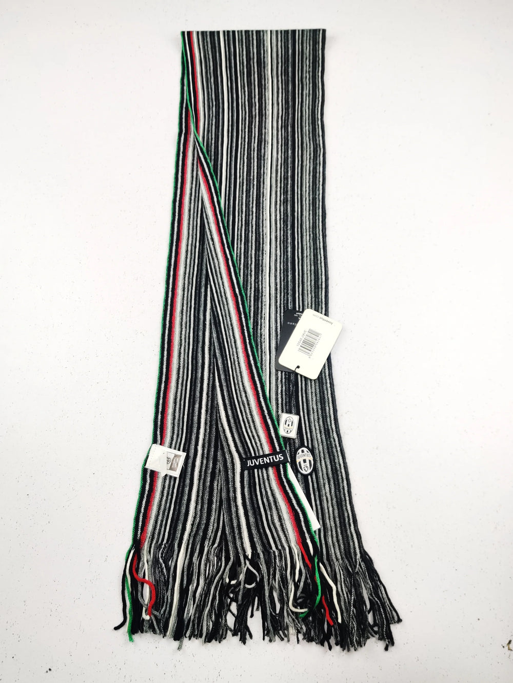 Buy online pre-used pre-loved 100% authentic & Original branded J.U.V.E.N.T.U.S (MS-1213) available in Pakistan. Top international brands avilable.