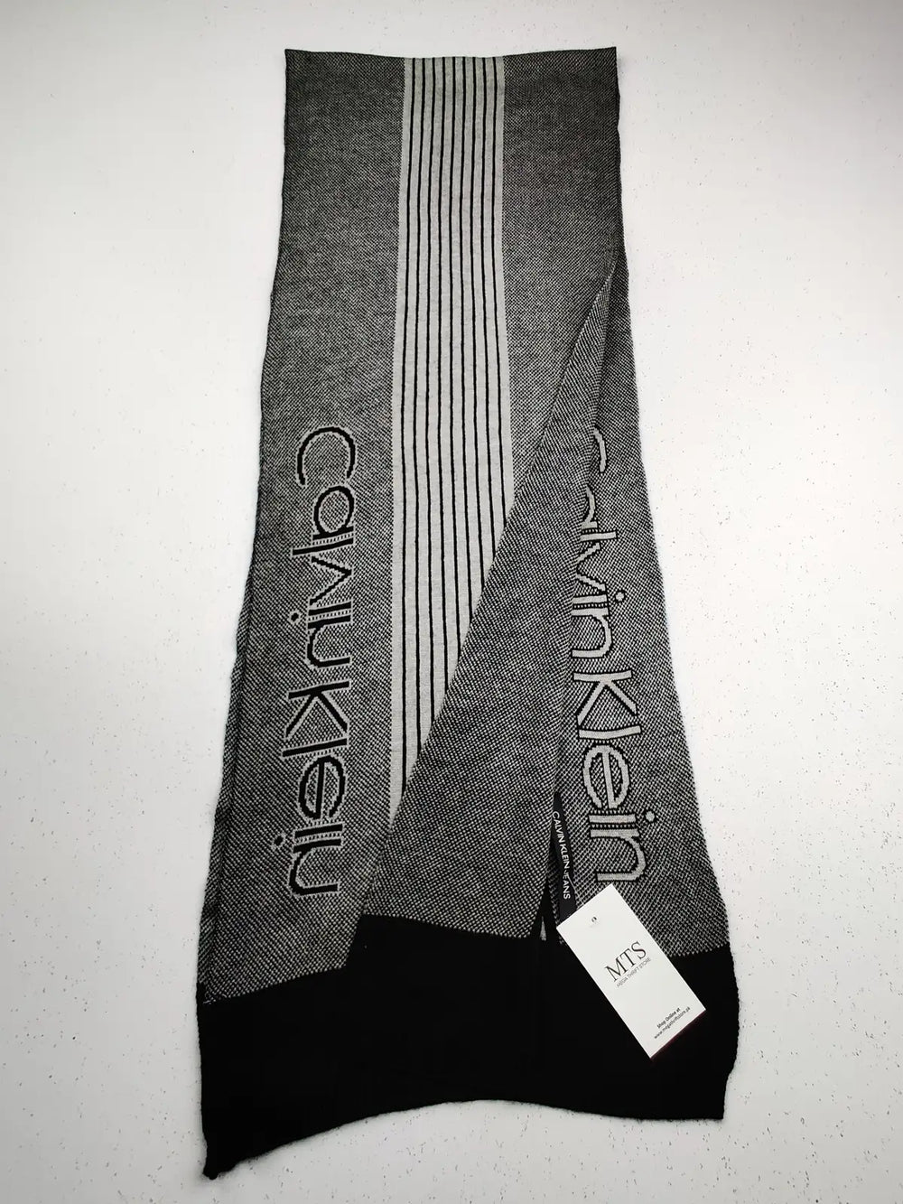 Buy online pre-used pre-loved 100% authentic & Original branded Calvin Klein (MS-203) available in Pakistan. Top international brands avilable.