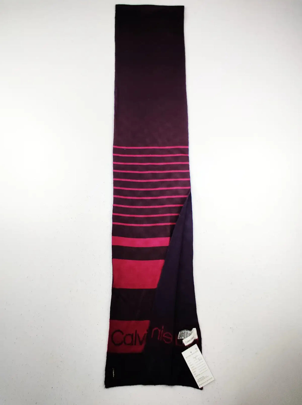 Buy online pre-used pre-loved 100% authentic & Original branded Calvin Klein (MS-219) available in Pakistan. Top international brands avilable.