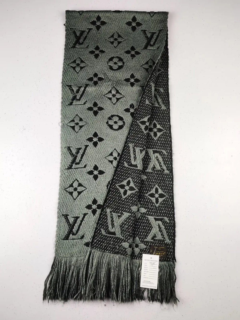 Buy online pre-used pre-loved 100% authentic & Original branded Lv (MS-285) available in Pakistan. Top international brands avilable.