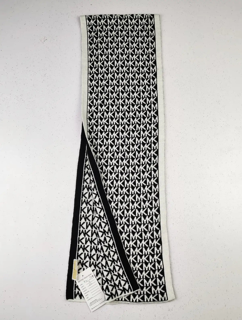 Buy online pre-used pre-loved 100% authentic & Original branded Michael Kors (MS-294) available in Pakistan. Top international brands avilable.