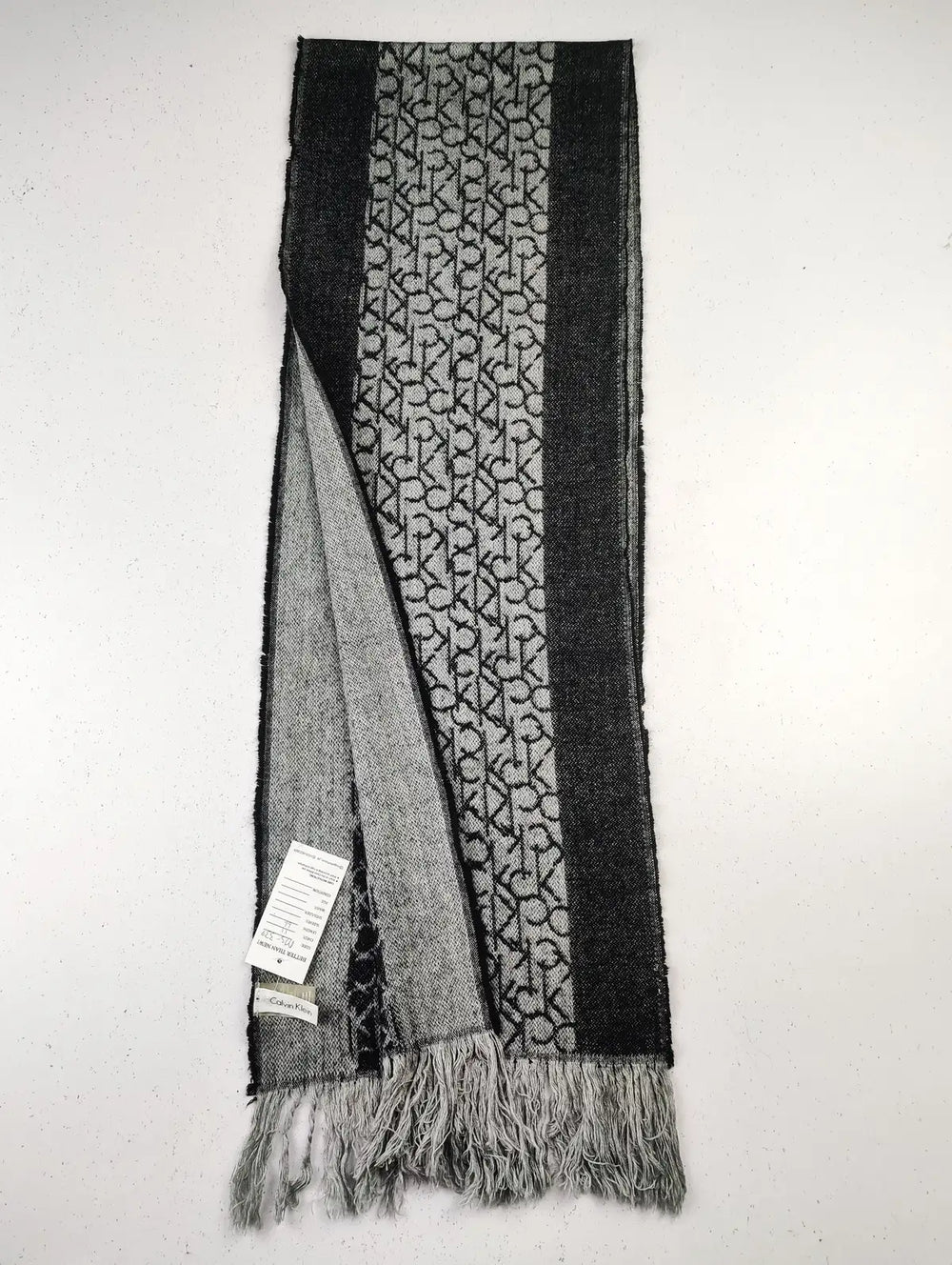 Buy online pre-used pre-loved 100% authentic & Original branded Calvin Klein (MS-339) available in Pakistan. Top international brands avilable.