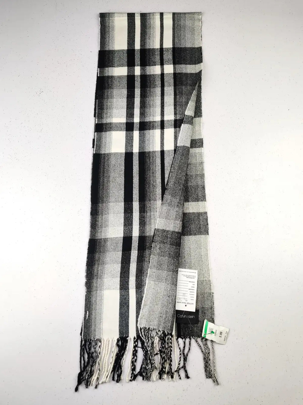 Buy online pre-used pre-loved 100% authentic & Original branded Calvin Klein (MS-387) available in Pakistan. Top international brands avilable.