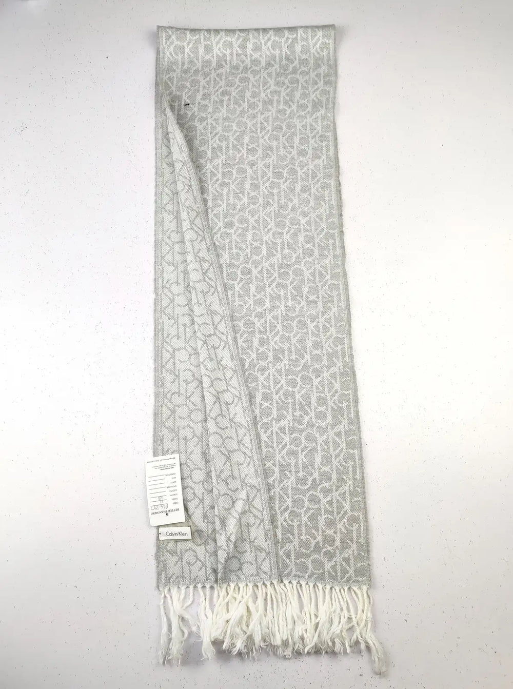 Buy online pre-used pre-loved 100% authentic & Original branded Calvin Klein (MS-397) available in Pakistan. Top international brands avilable.