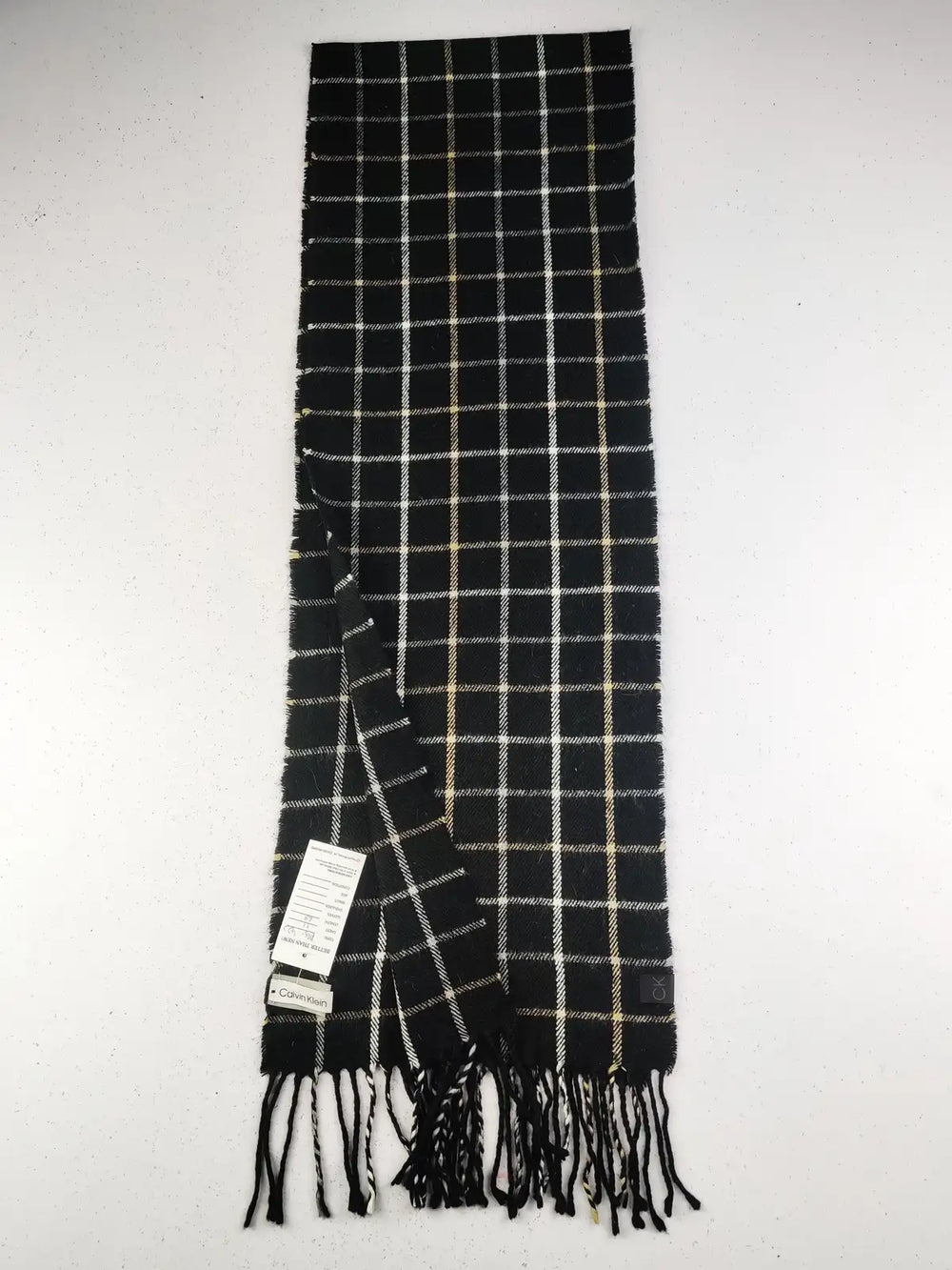 Buy online pre-used pre-loved 100% authentic & Original branded Calvin Klein (MS-422) available in Pakistan. Top international brands avilable.