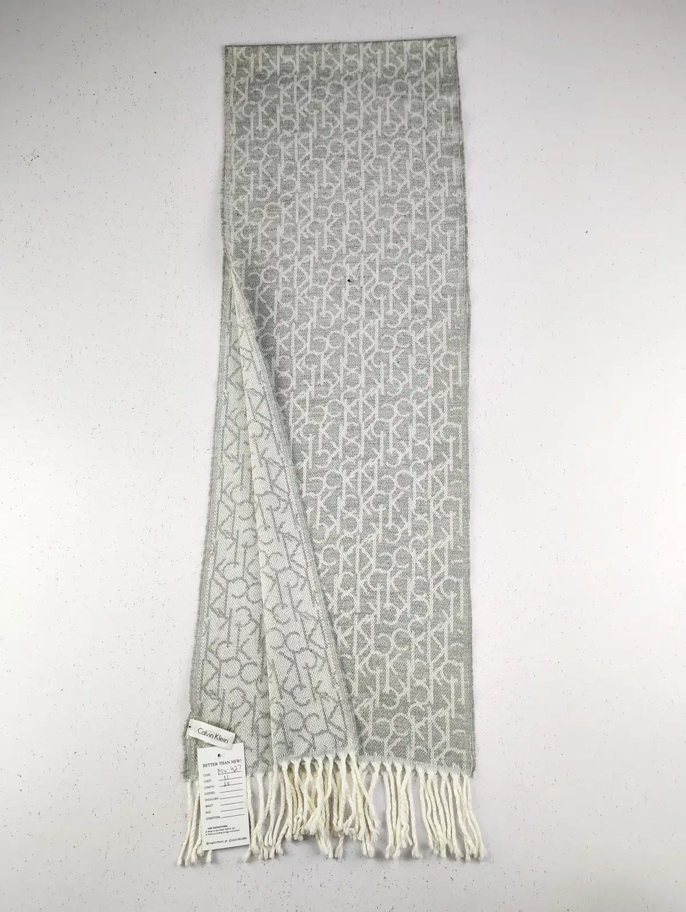 Buy online pre-used pre-loved 100% authentic & Original branded Calvin Klein (MS-427) available in Pakistan. Top international brands avilable.