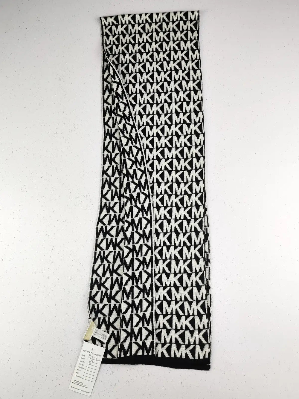 Buy online pre-used pre-loved 100% authentic & Original branded Michael Kors (MS-431) available in Pakistan. Top international brands avilable.