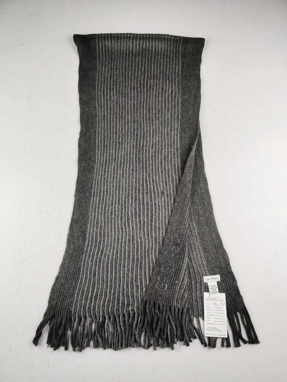 Buy online pre-used pre-loved 100% authentic & Original branded Calvin Klein (MS-554) available in Pakistan. Top international brands avilable.