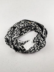 Buy online pre-used pre-loved 100% authentic & Original branded Michael Kors (MS-583) available in Pakistan. Top international brands avilable.