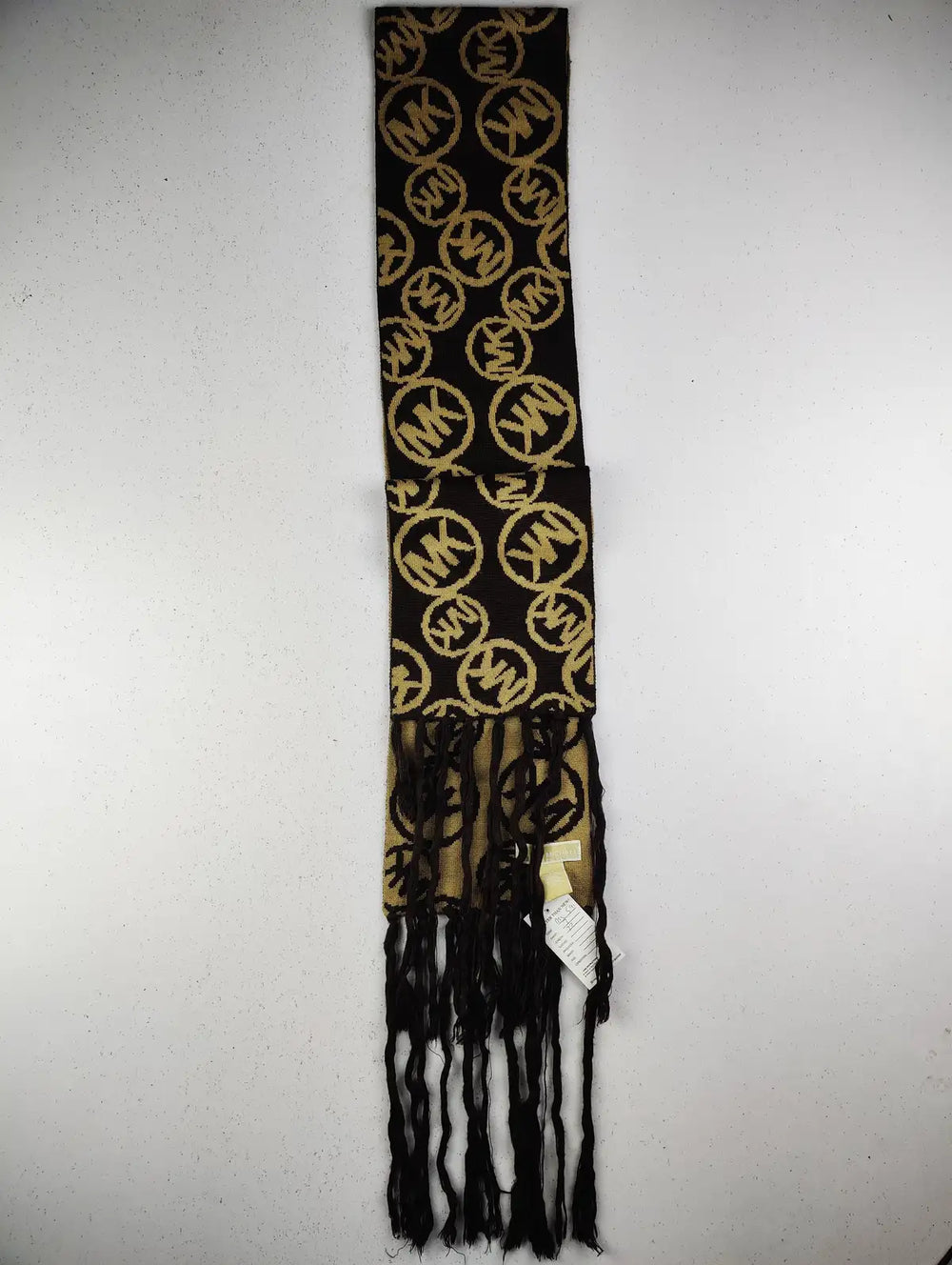 Buy online pre-used pre-loved 100% authentic & Original branded Michael Kors (MS-591) available in Pakistan. Top international brands avilable.