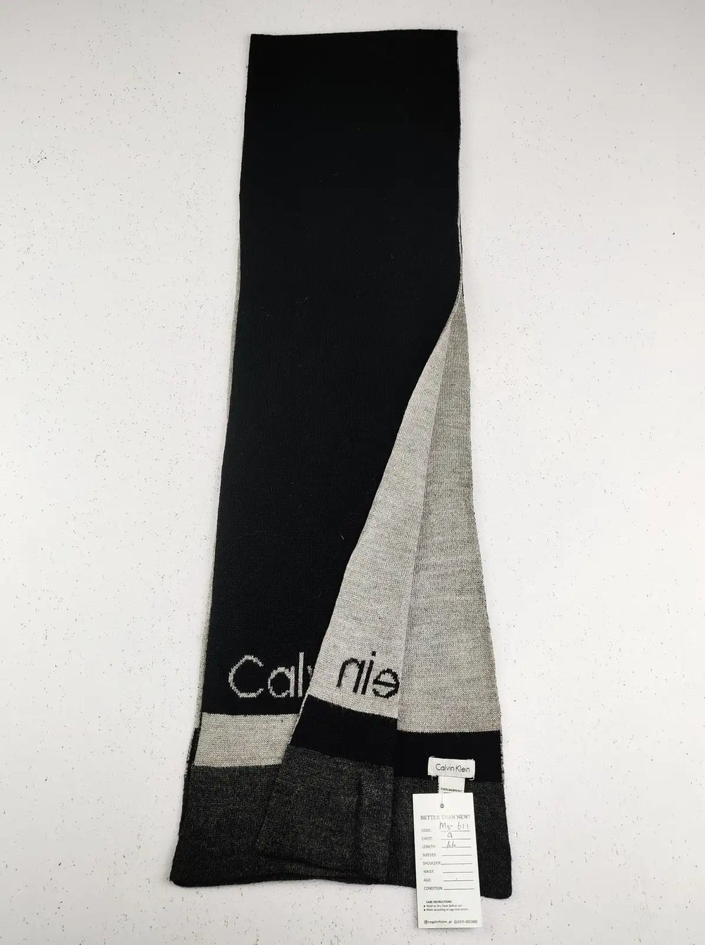 Buy online pre-used pre-loved 100% authentic & Original branded Calvin Klein (MS-611) available in Pakistan. Top international brands avilable.