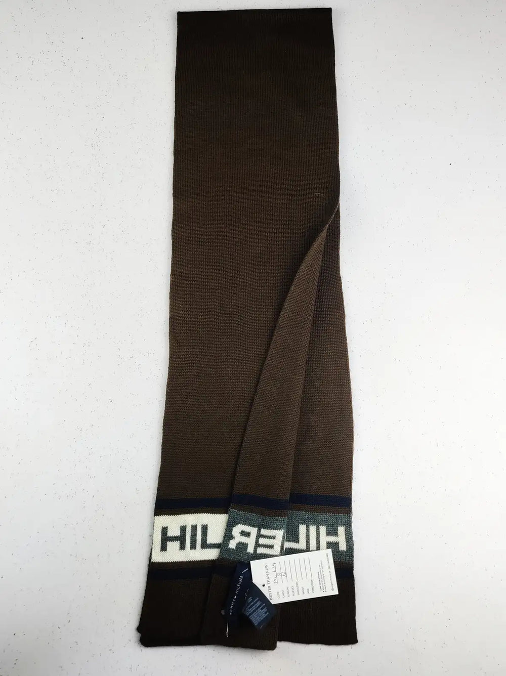 Buy online pre-used pre-loved 100% authentic & Original branded Tommy Hilfiger (MS-639) available in Pakistan. Top international brands avilable.