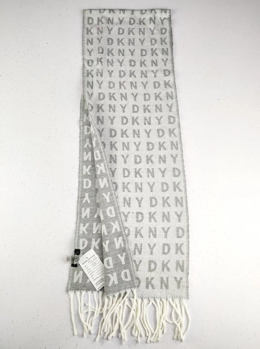 Buy online pre-used pre-loved 100% authentic & Original branded Dkny (MS-683) available in Pakistan. Top international brands avilable.