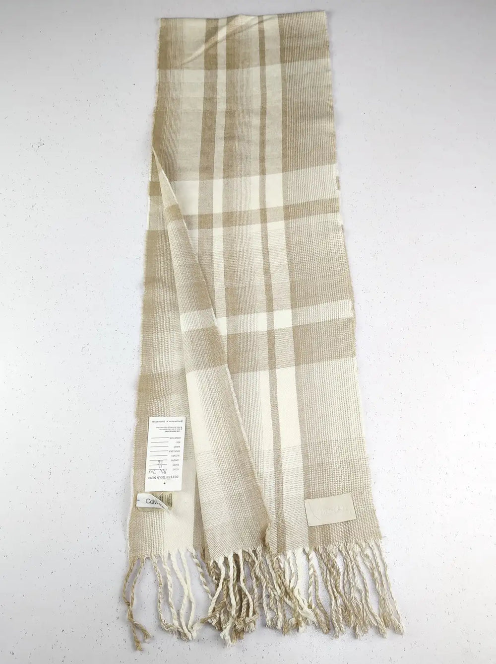 Buy online pre-used pre-loved 100% authentic & Original branded Calvin Klein (MS-706) available in Pakistan. Top international brands avilable.