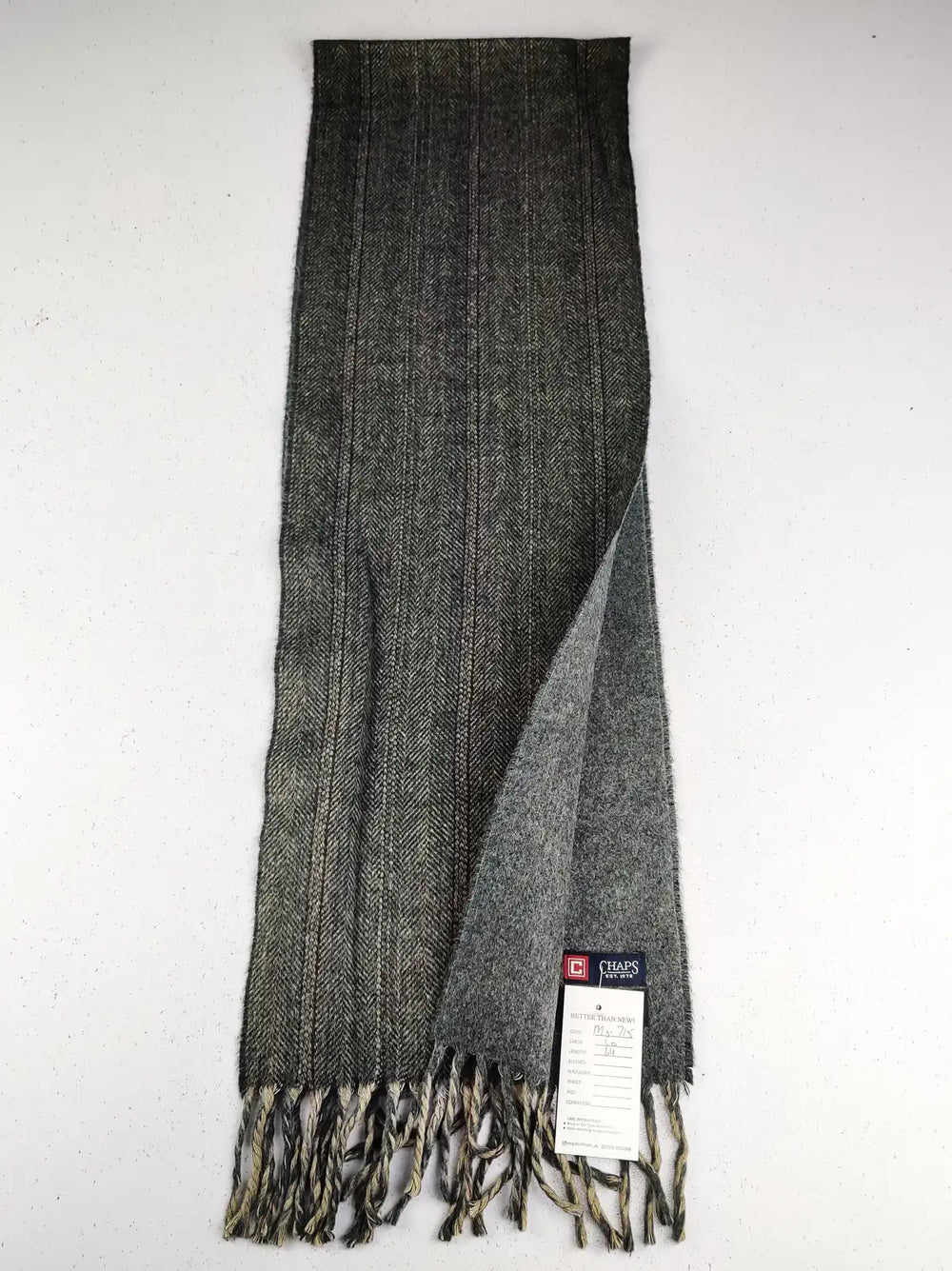 Buy online pre-used pre-loved 100% authentic & Original branded Chaps (MS-715) available in Pakistan. Top international brands avilable.