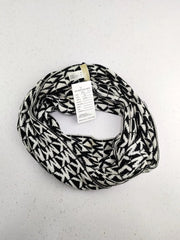 Buy online pre-used pre-loved 100% authentic & Original branded Michael Kors (MS-750) available in Pakistan. Top international brands avilable.