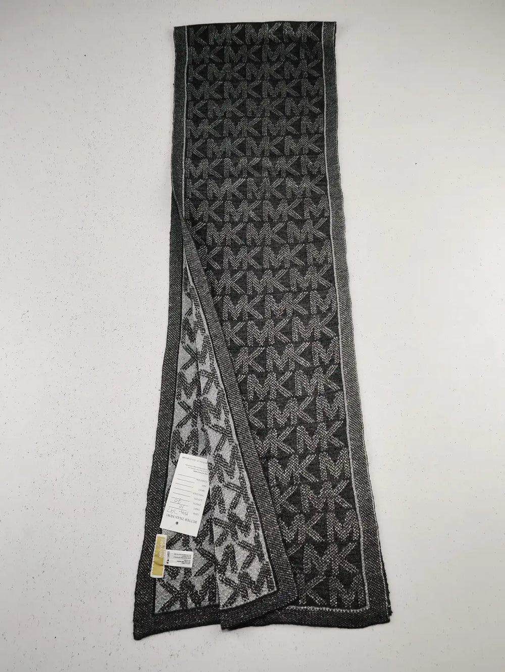 Buy online pre-used pre-loved 100% authentic & Original branded Calvin Klein (MS-797) available in Pakistan. Top international brands avilable.